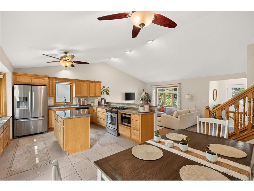 8725 Queens Gardens Brooklyn Park MN 55443 7097037 image3
