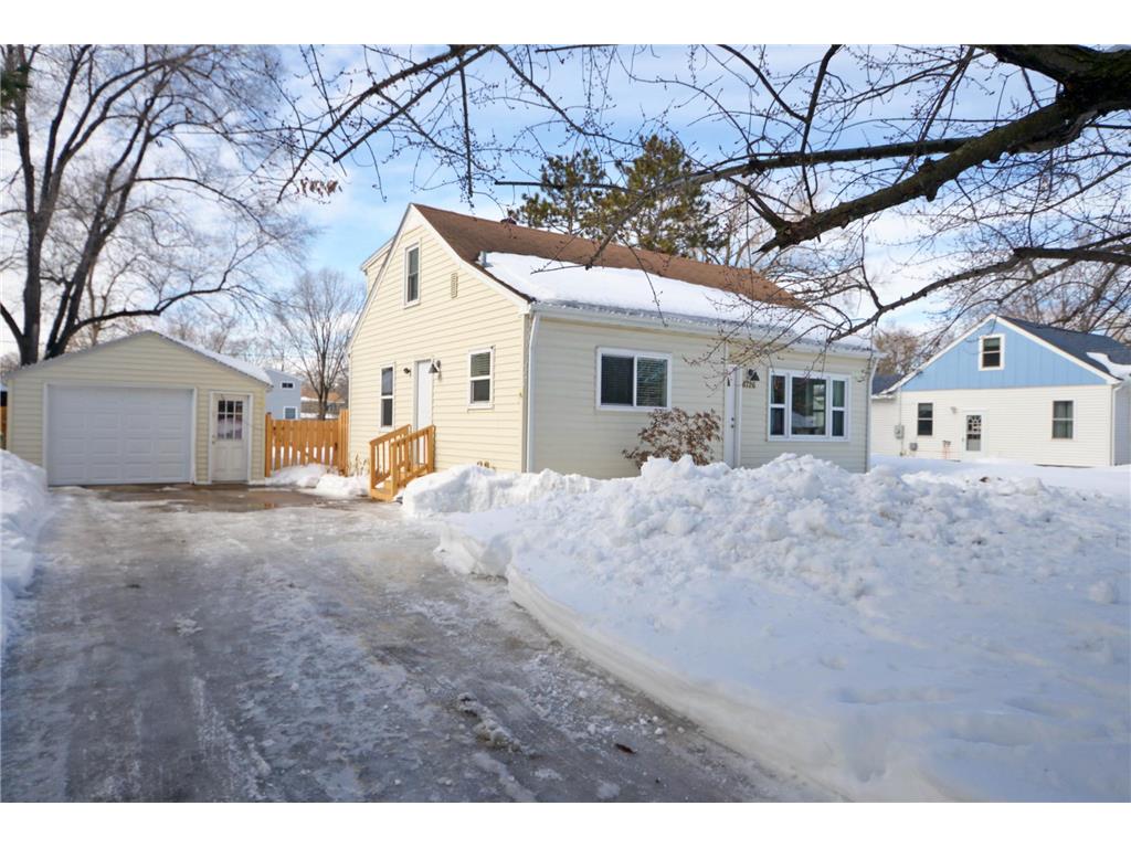 8726 Polk Street NE Blaine MN 55434 6338004 image1