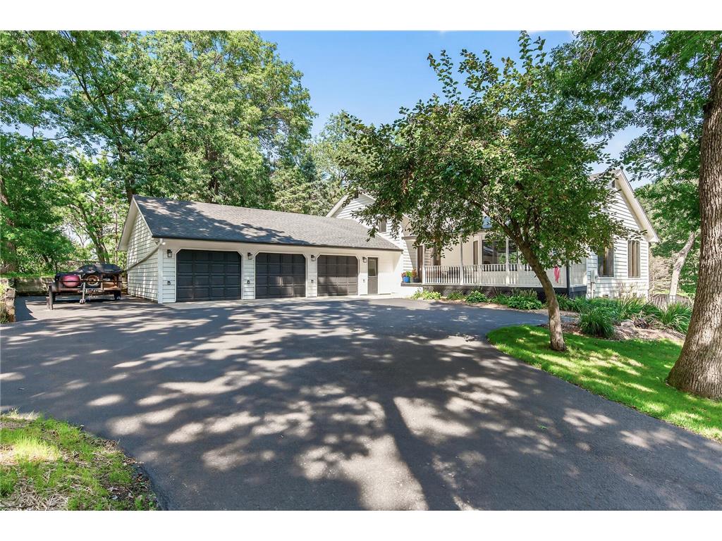 8727 Demontreville Trail N Lake Elmo MN 55042 6776276 image1