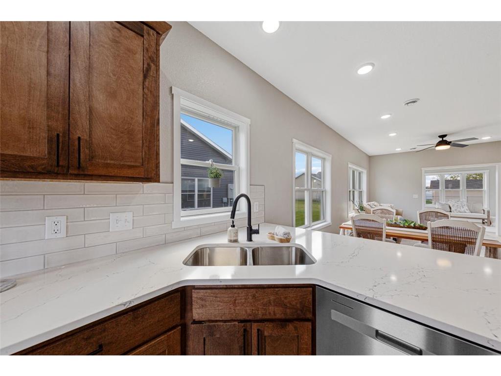 873 Escalade Lane SE Owatonna MN 55060 6810394 image16