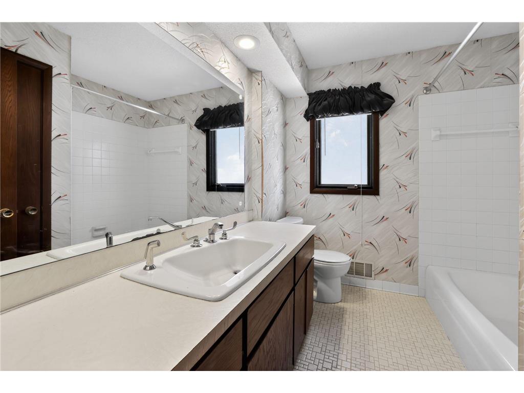 8730 Summit Drive Eden Prairie MN 55347 - Red Rock 7101274 image16
