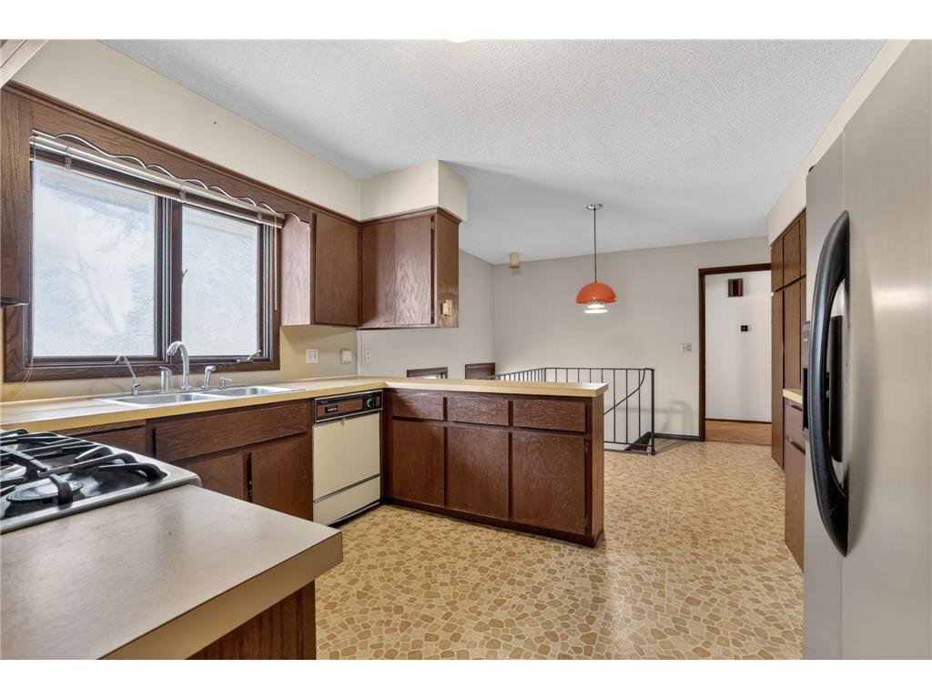 8730 Summit Drive Eden Prairie MN 55347 - Red Rock 7101274 image8