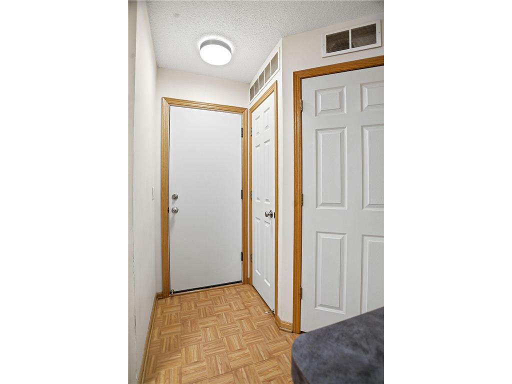 8731 Quarry Ridge Lane #F Woodbury MN 55125 7035313 image15