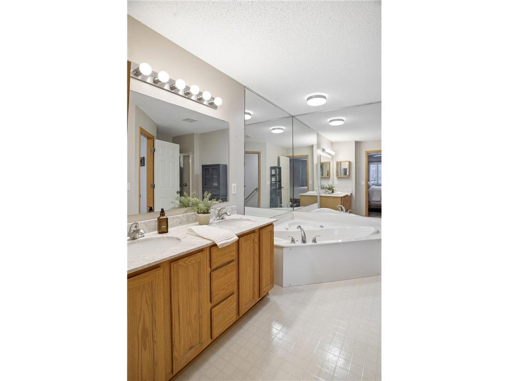 8731 Quarry Ridge Lane #F Woodbury MN 55125 7035313 image22