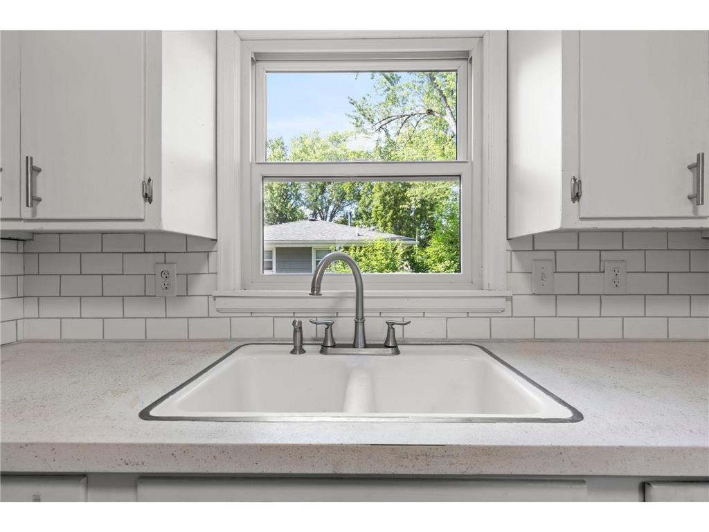8734 Portland Avenue S Bloomington MN 55420 7100769 image10