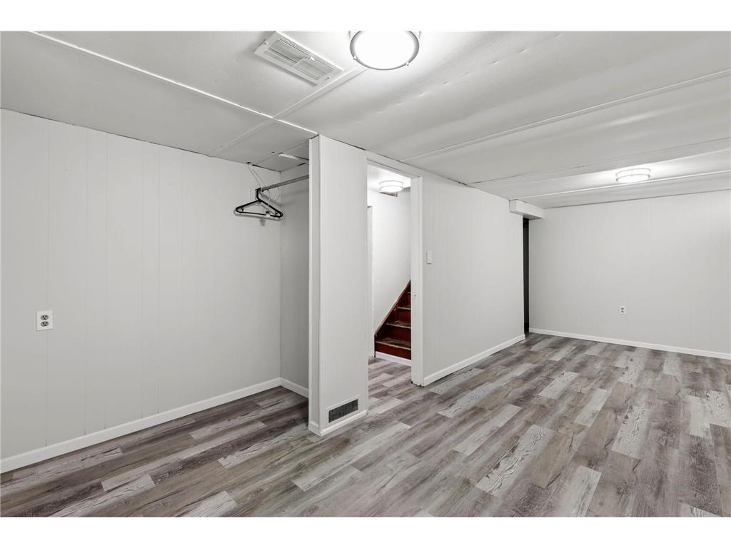 8734 Portland Avenue S Bloomington MN 55420 7100769 image28