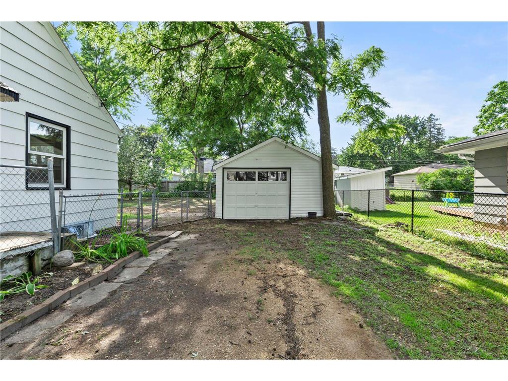 8734 Portland Avenue S Bloomington MN 55420 7100769 image36