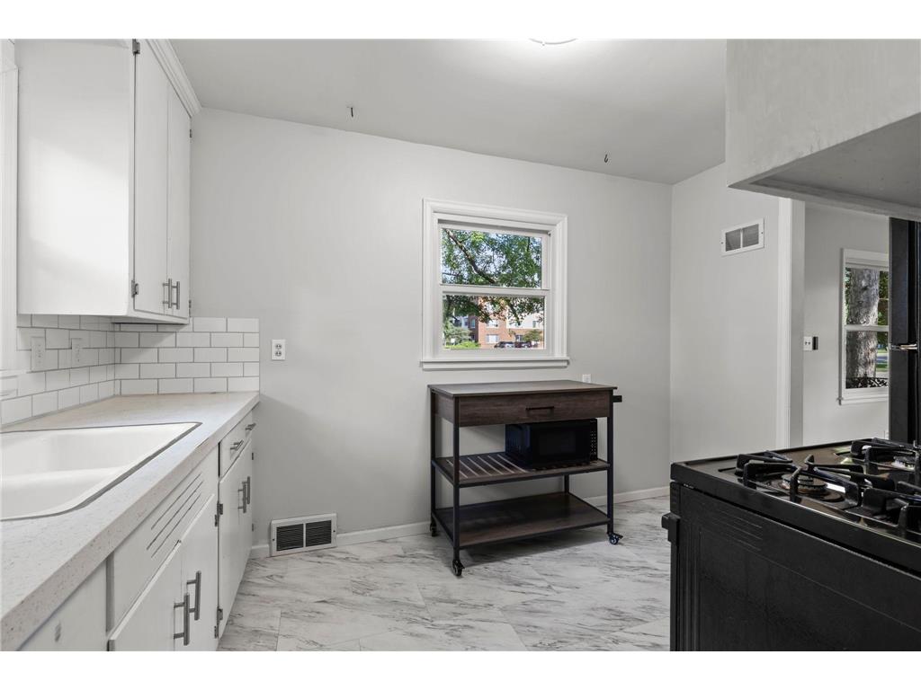 8734 Portland Avenue S Bloomington MN 55420 7100769 image9