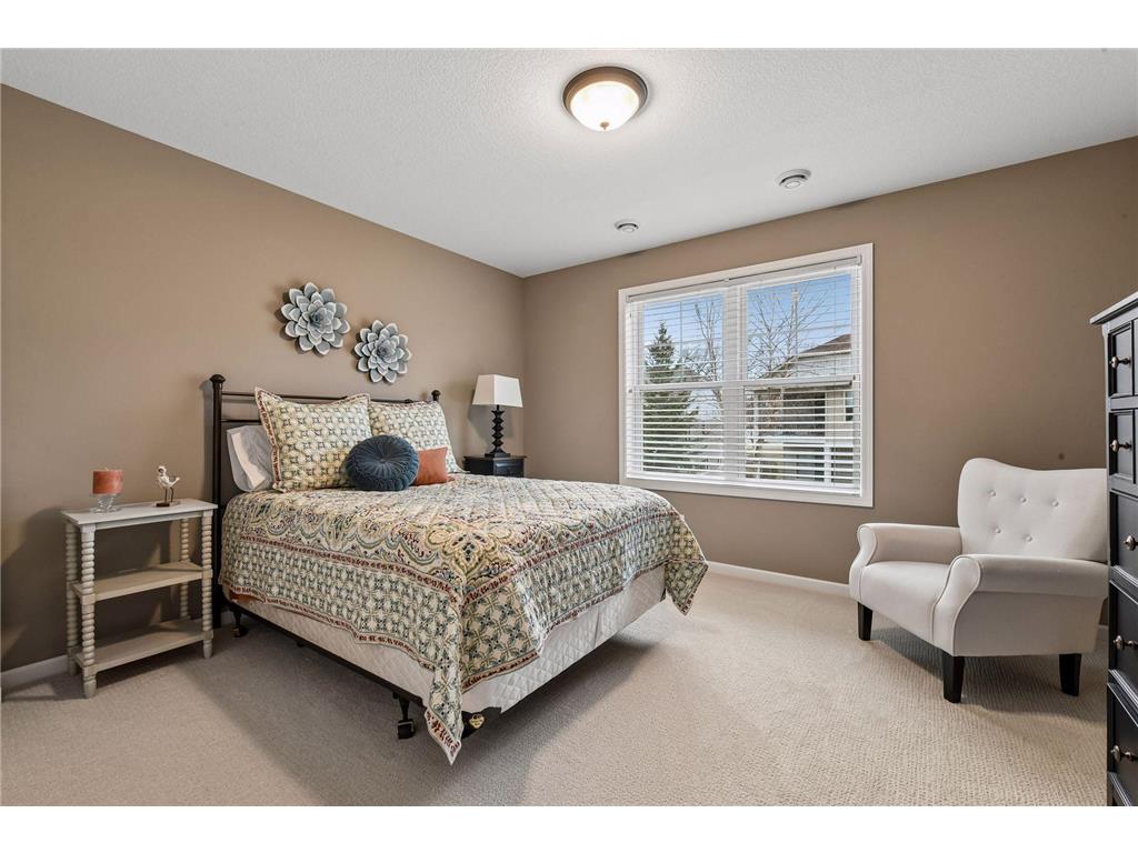 8736 Lake Riley Drive Chanhassen MN 55317 - Riley 7085976 image20