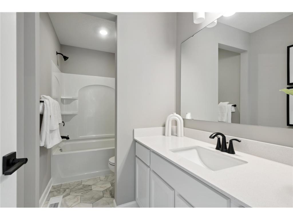 874 Londonderry Lane NW Rochester MN 55901 6809933 image38