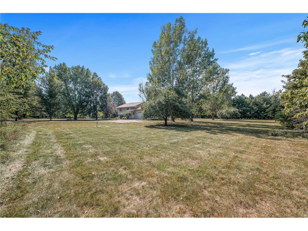 874 Ross Road Hudson WI 54016 6432105 image1