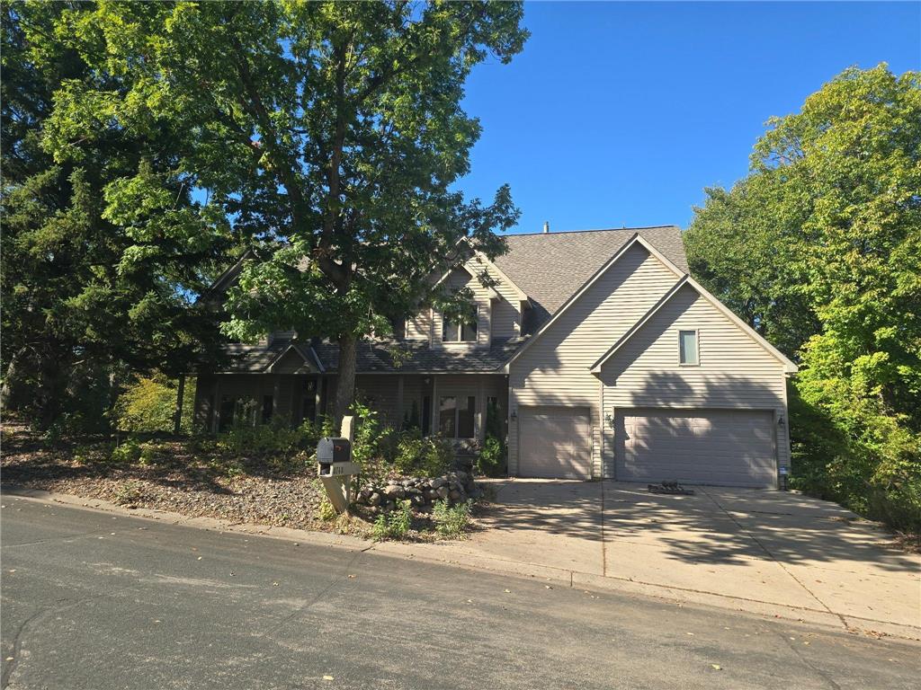 8748 Walton Oaks Drive Bloomington MN 55438 - Bush 6797858 image1