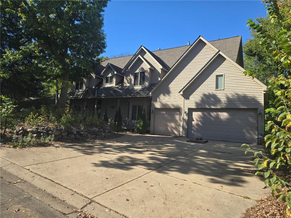 8748 Walton Oaks Drive Bloomington MN 55438 - Bush 6797858 image2