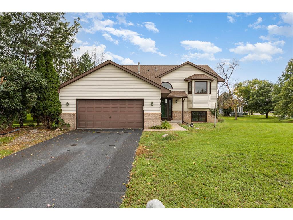 8749 Queens Gardens Brooklyn Park MN 55443 6434030 image1