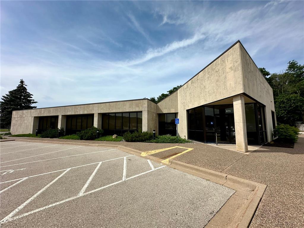 875 34th Avenue Goodview MN 55987 6755058 image1