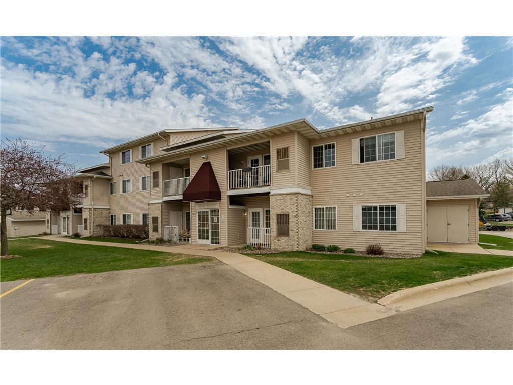 875 37th Avenue NW #B Rochester MN 55901 7057502 image1