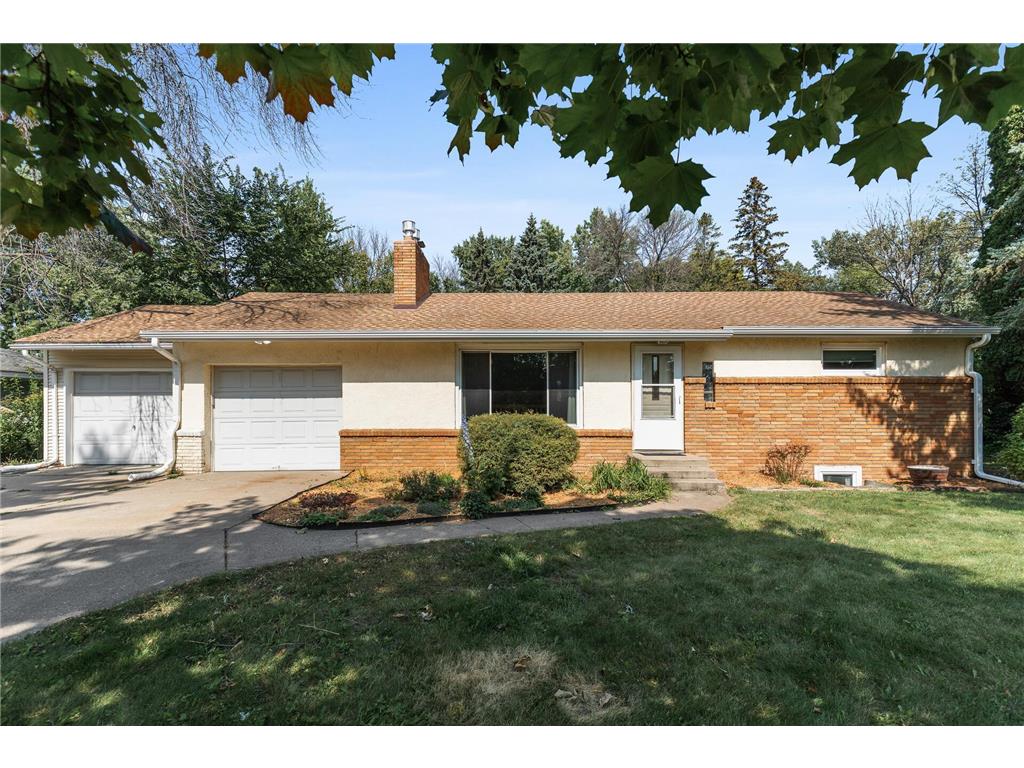 875 County Road F W Shoreview MN 55126 6599567 image1