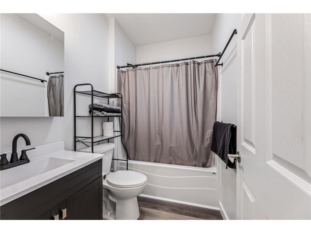 875 E King Street Winona MN 55987 7093952 image10