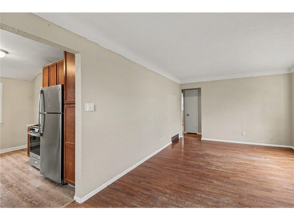 875 Iroquois Avenue Saint Paul MN 55119 7048727 image9