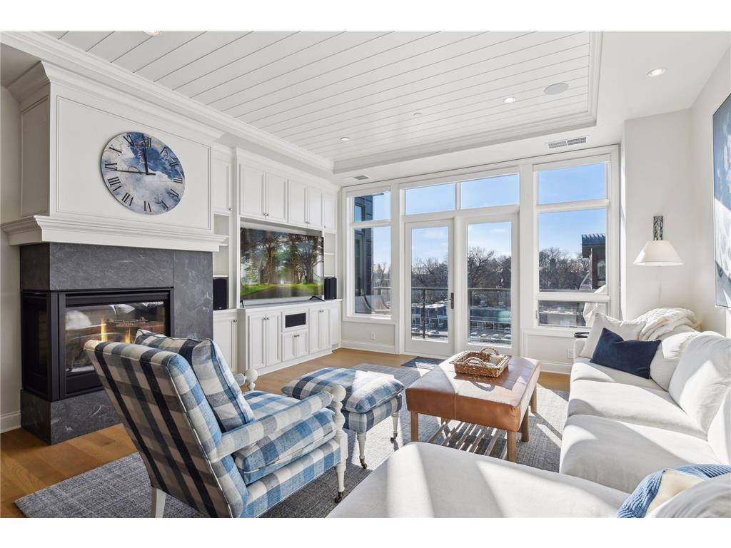 875 Lake Street N #404 Wayzata MN 55391 6643884 image1