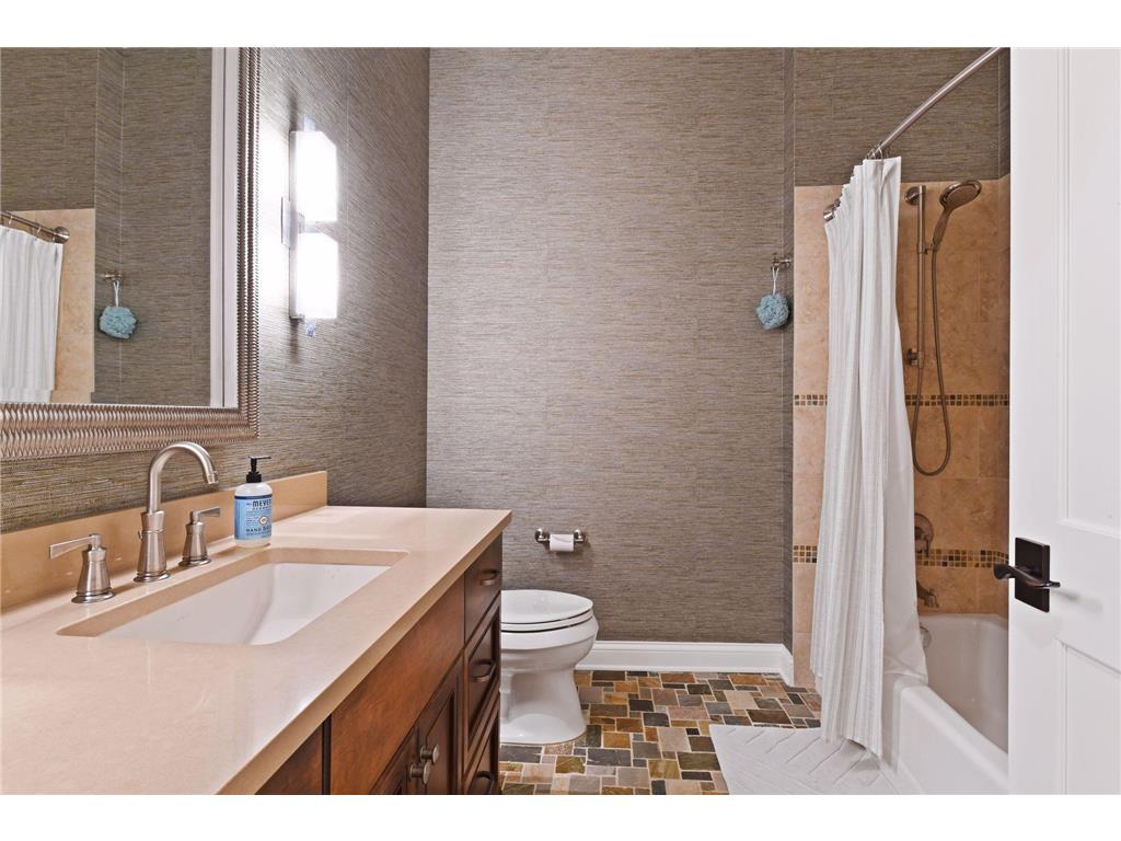 875 Lake Street N #413 Wayzata MN 55391 7085055 image14