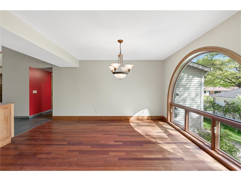 8750 Hunters Way Apple Valley MN 55124 7068116 image16