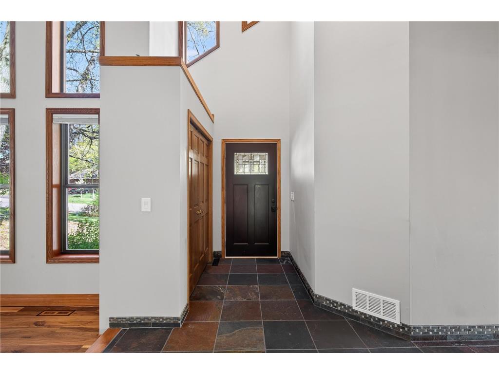 8750 Hunters Way Apple Valley MN 55124 7068116 image5