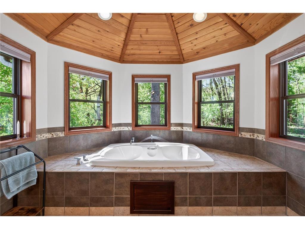 8750 Hunters Way Apple Valley MN 55124 7068116 image54