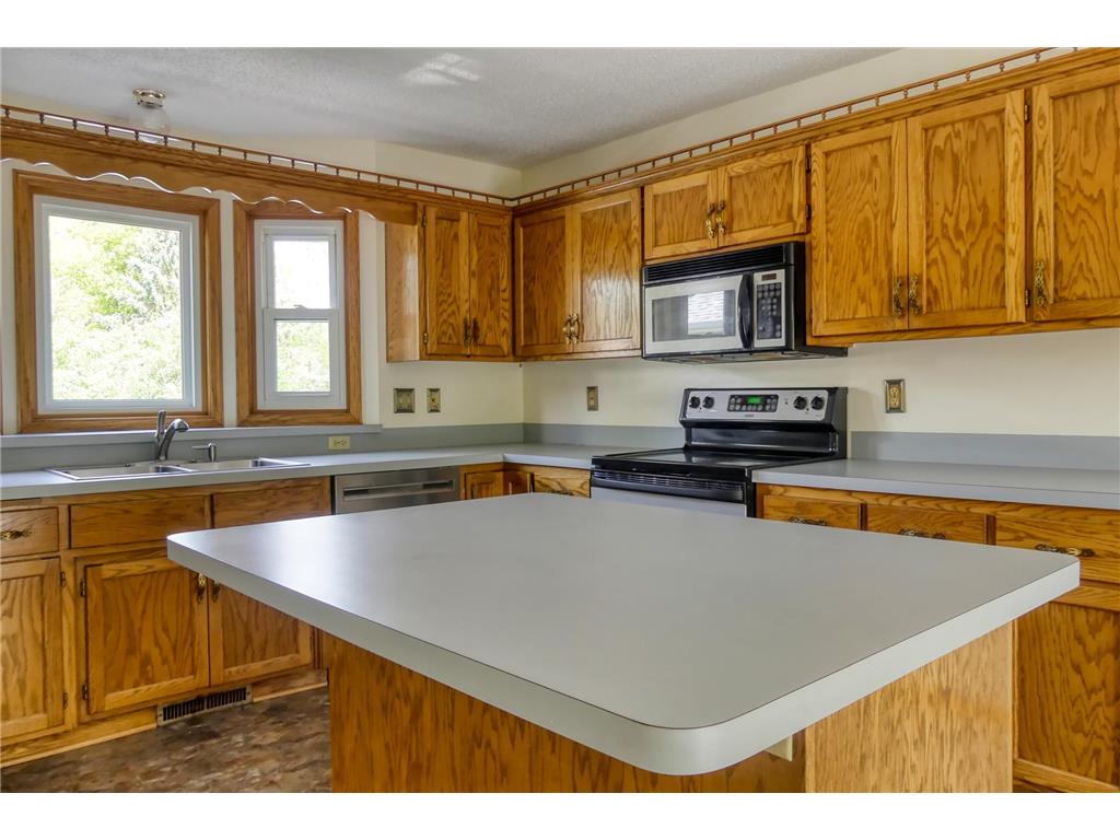 8751 212th Street Court N Forest Lake MN 55025 7075312 image11