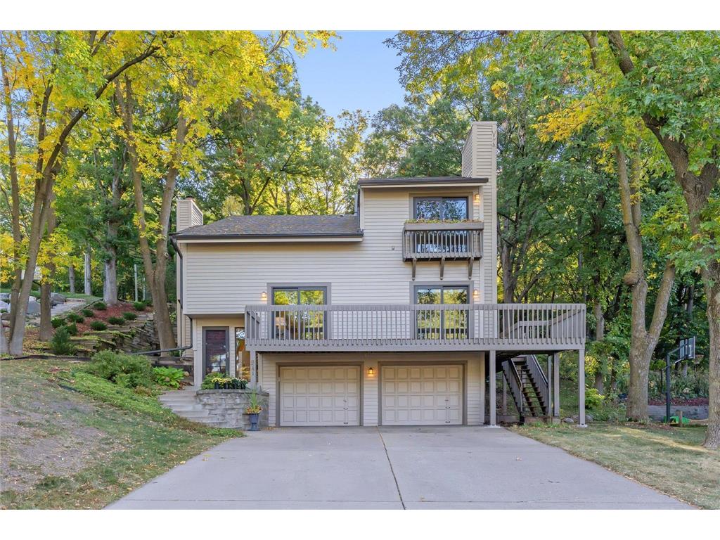 8751 Wood Cliff Road Bloomington MN 55438 6554523 image1
