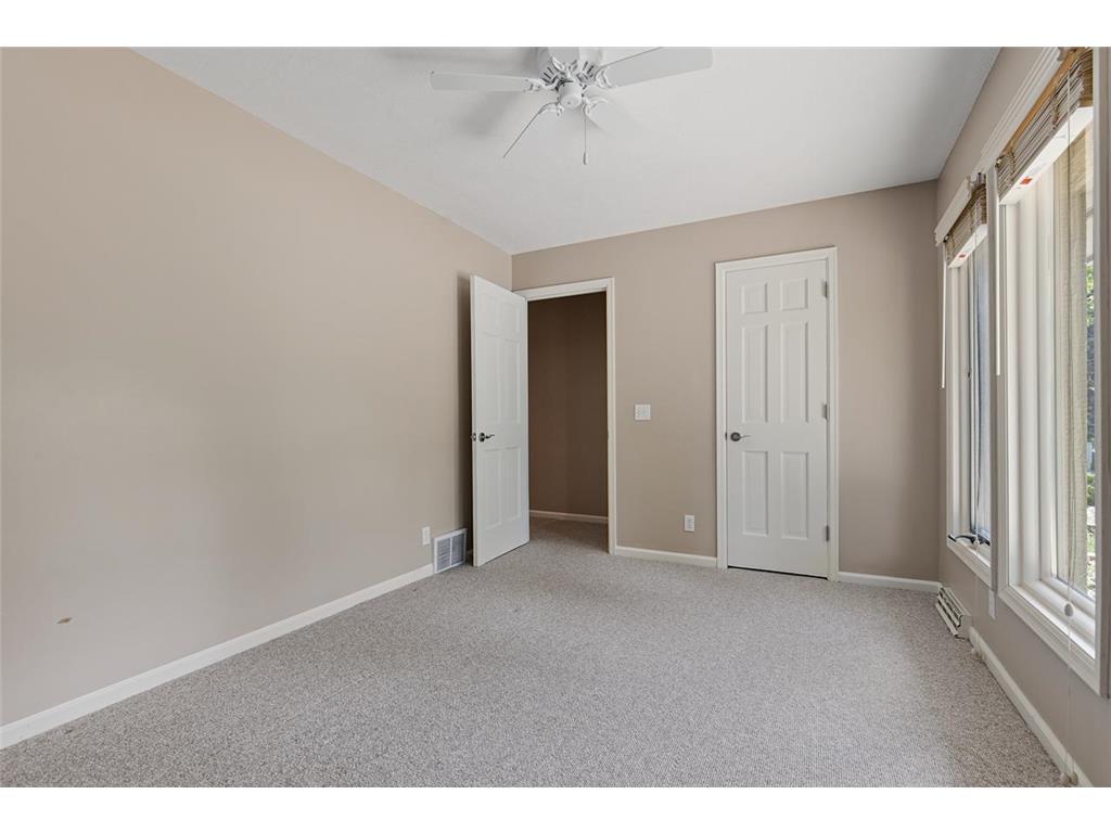 8753 Walton Oaks Drive Bloomington MN 55438 - North Arm Bush 7099648 image26