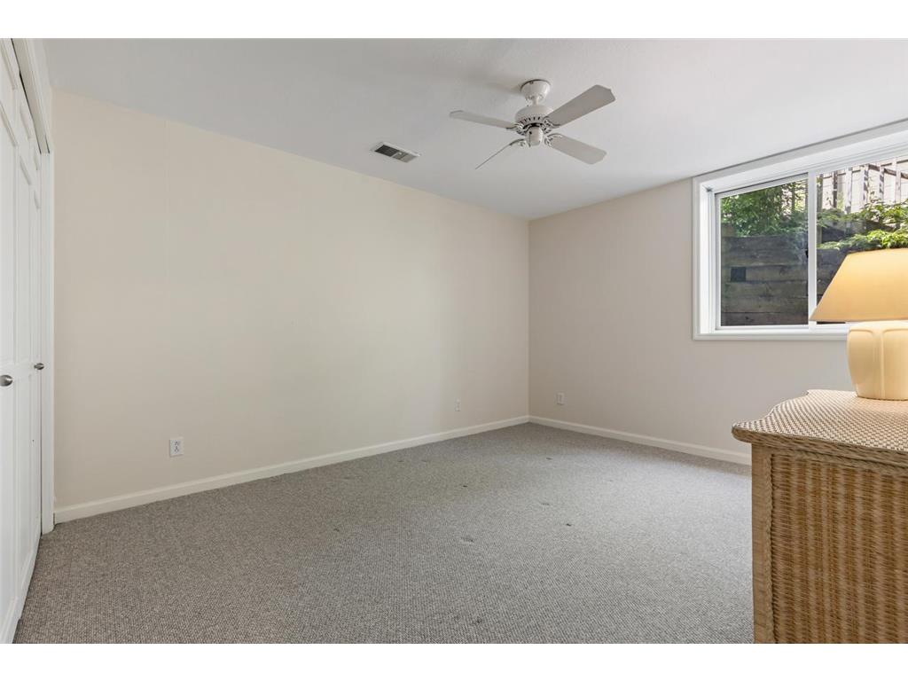 8753 Walton Oaks Drive Bloomington MN 55438 - North Arm Bush 7099648 image36