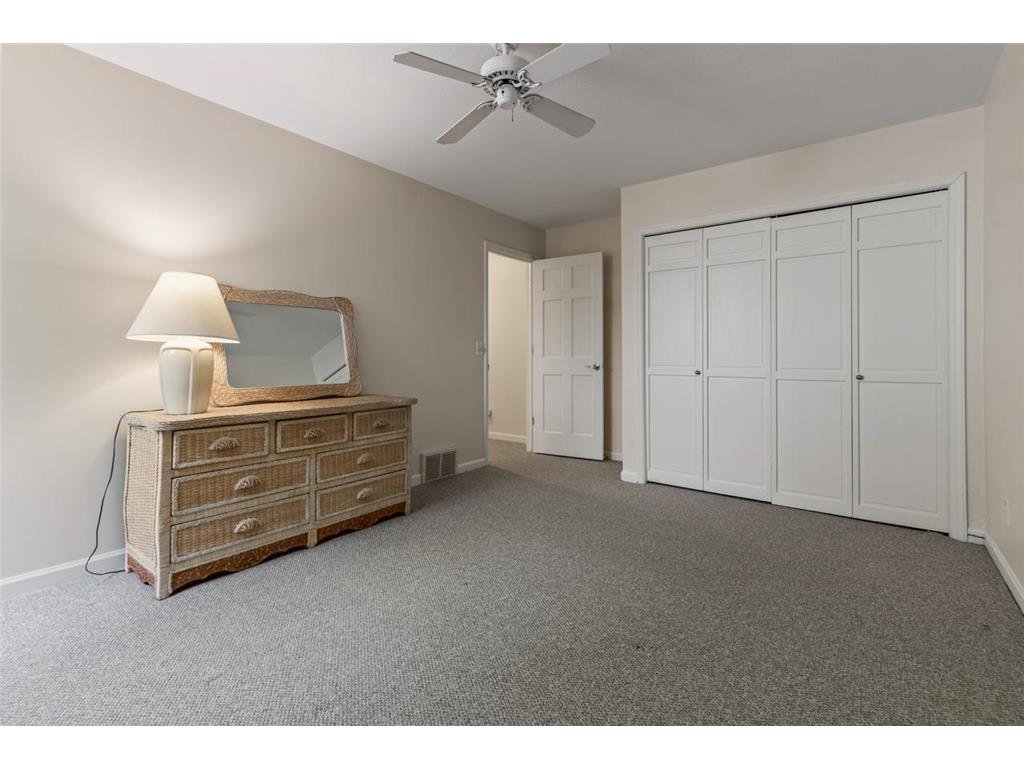 8753 Walton Oaks Drive Bloomington MN 55438 - North Arm Bush 7099648 image37