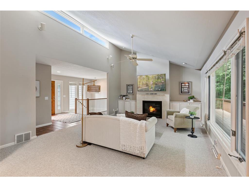 8753 Walton Oaks Drive Bloomington MN 55438 - North Arm Bush 7099648 image4