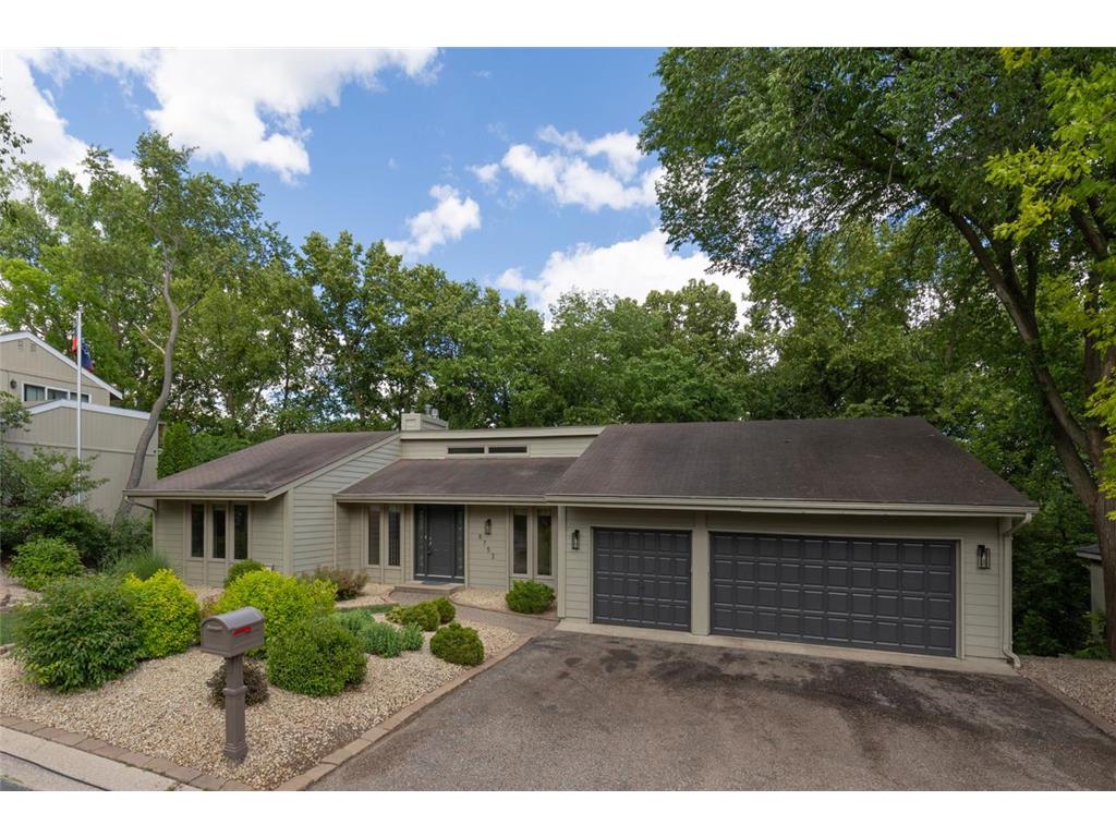 8753 Walton Oaks Drive Bloomington MN 55438 - North Arm Bush 7099648 image46