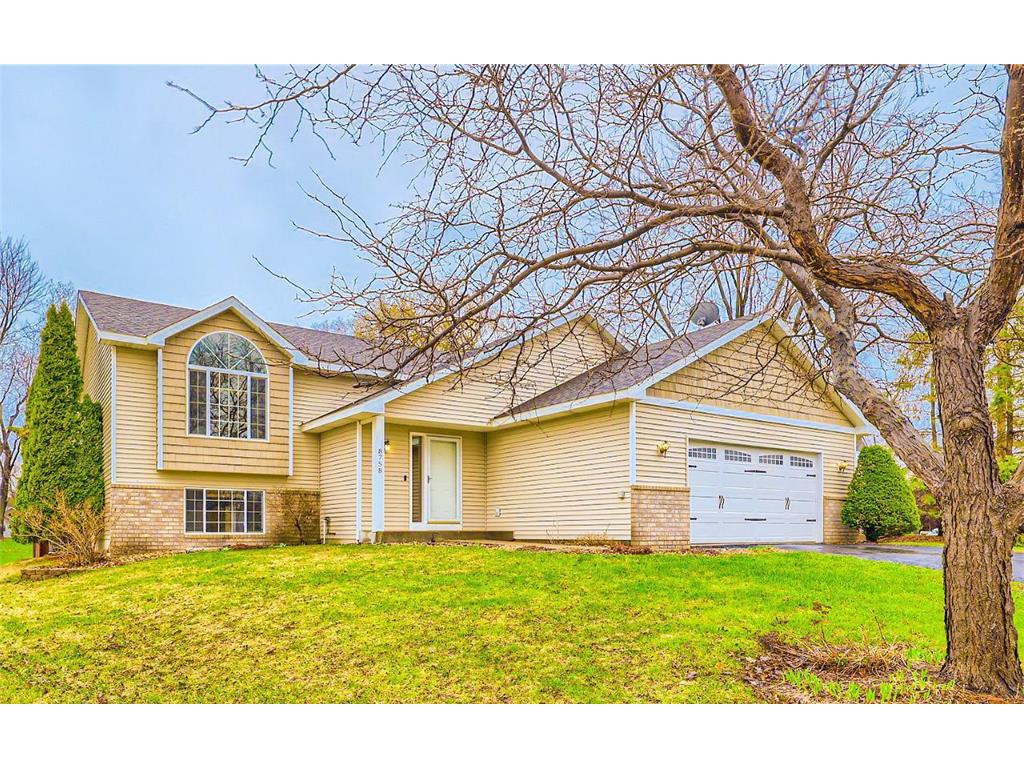 8758 Queens Gardens Brooklyn Park MN 55443 6359528 image1