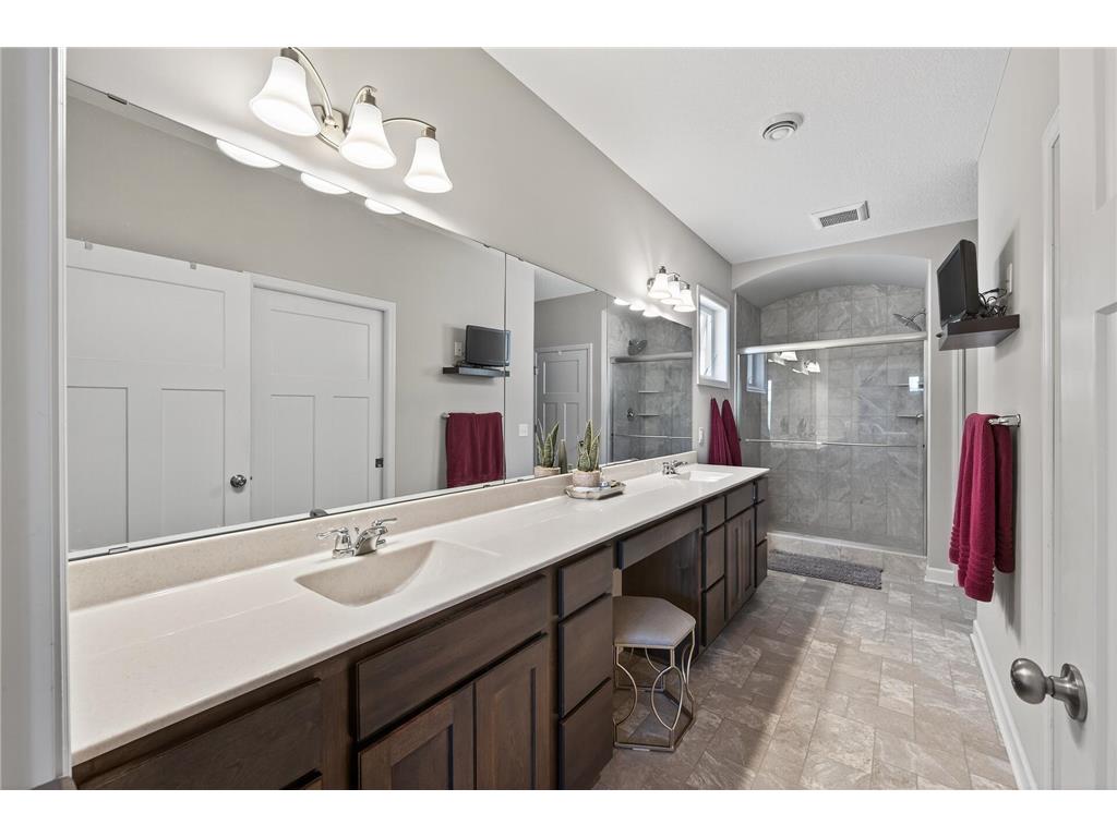 8762 Irving Boulevard N Lake Elmo MN 55042 6779062 image17