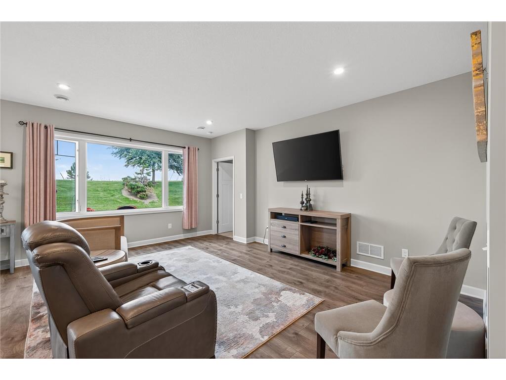 8762 Irving Boulevard N Lake Elmo MN 55042 6779062 image6