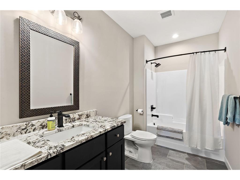 877 207th Street Dresser WI 54009 - Lotus Lake 7092597 image40