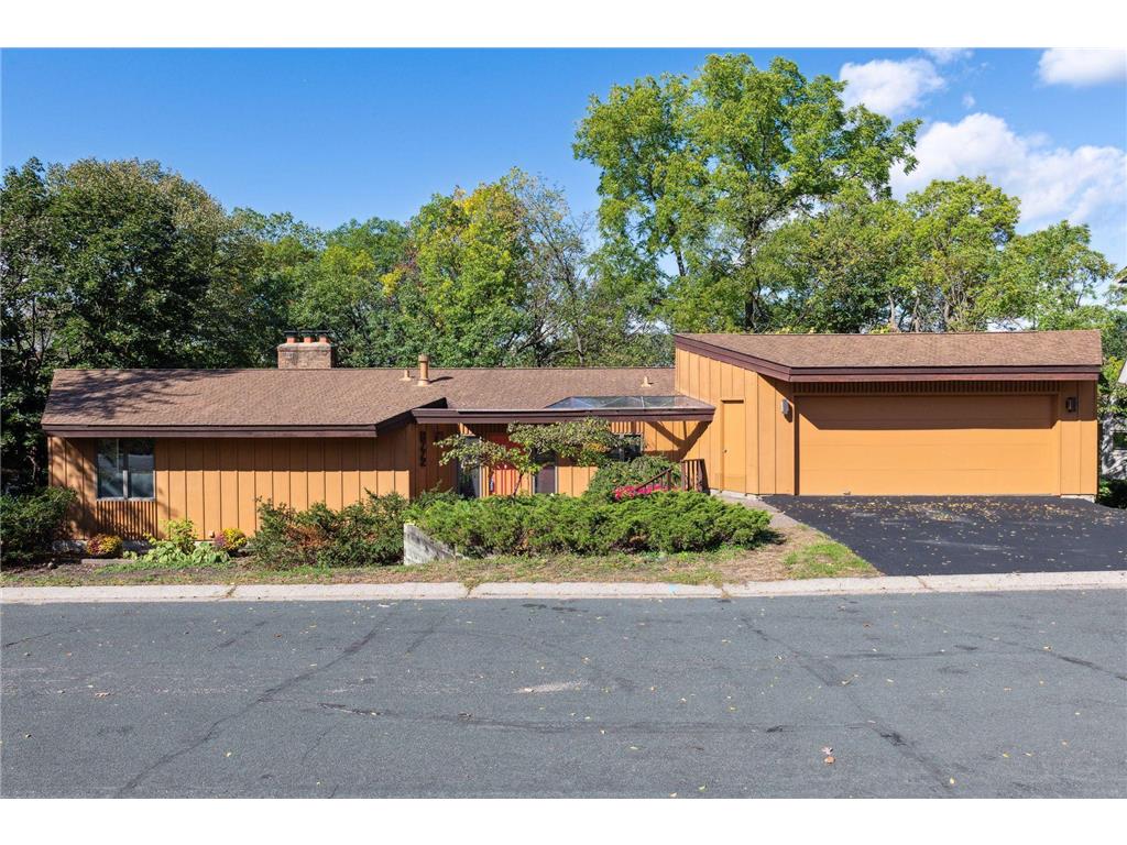 8772 Walton Oaks Drive, Bloomington, MN, 55438 MLS 6417963 Edina