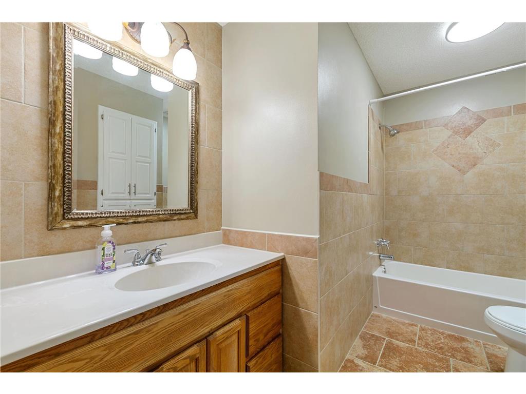 8773 Maplebrook Parkway N Brooklyn Park MN 55445 7074995 image11
