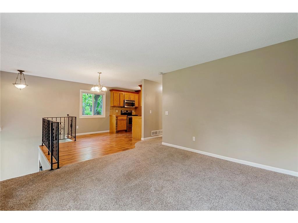 8773 Maplebrook Parkway N Brooklyn Park MN 55445 7074995 image2