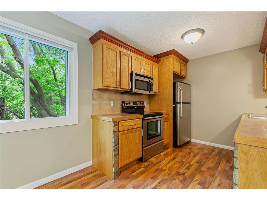 8773 Maplebrook Parkway N Brooklyn Park MN 55445 7074995 image3