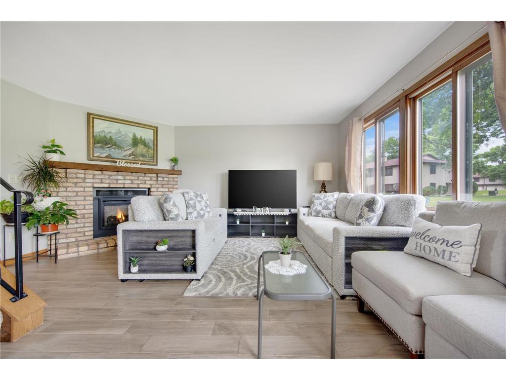 8775 Maplebrook Parkway N Brooklyn Park MN 55445 7009505 image11