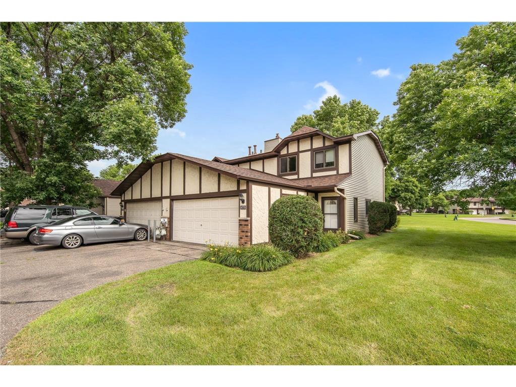 8775 Maplebrook Parkway N Brooklyn Park MN 55445 7009505 image2