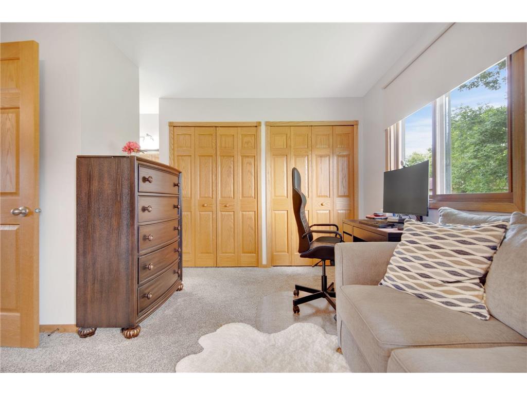 8775 Maplebrook Parkway N Brooklyn Park MN 55445 7009505 image26