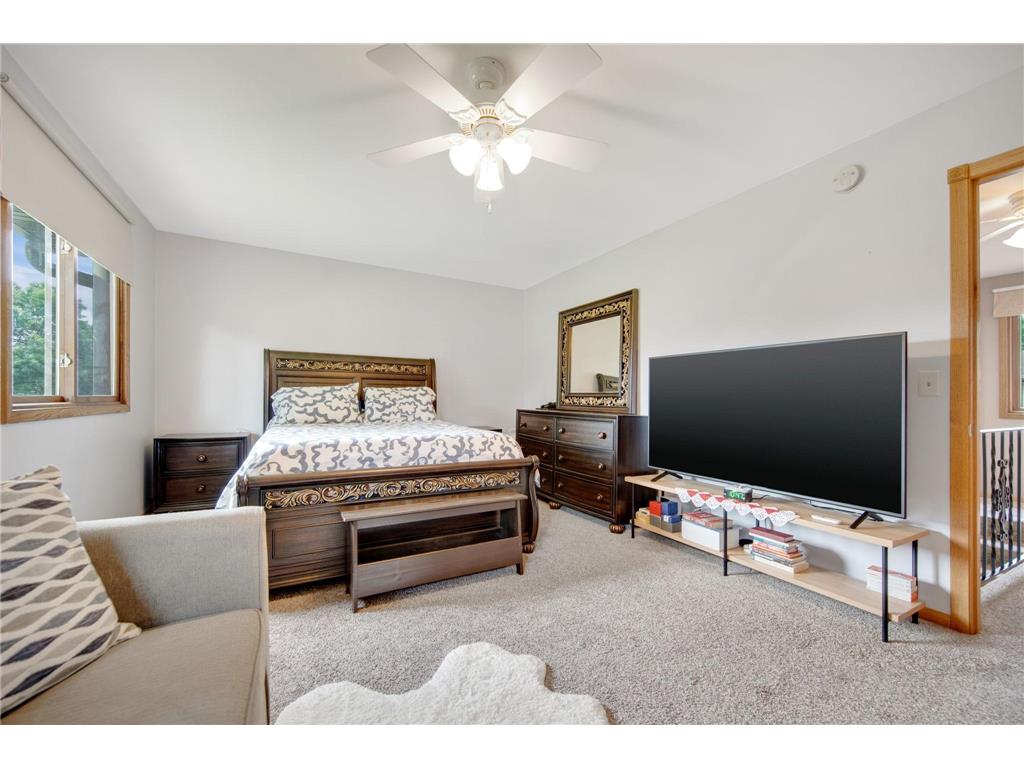 8775 Maplebrook Parkway N Brooklyn Park MN 55445 7009505 image28