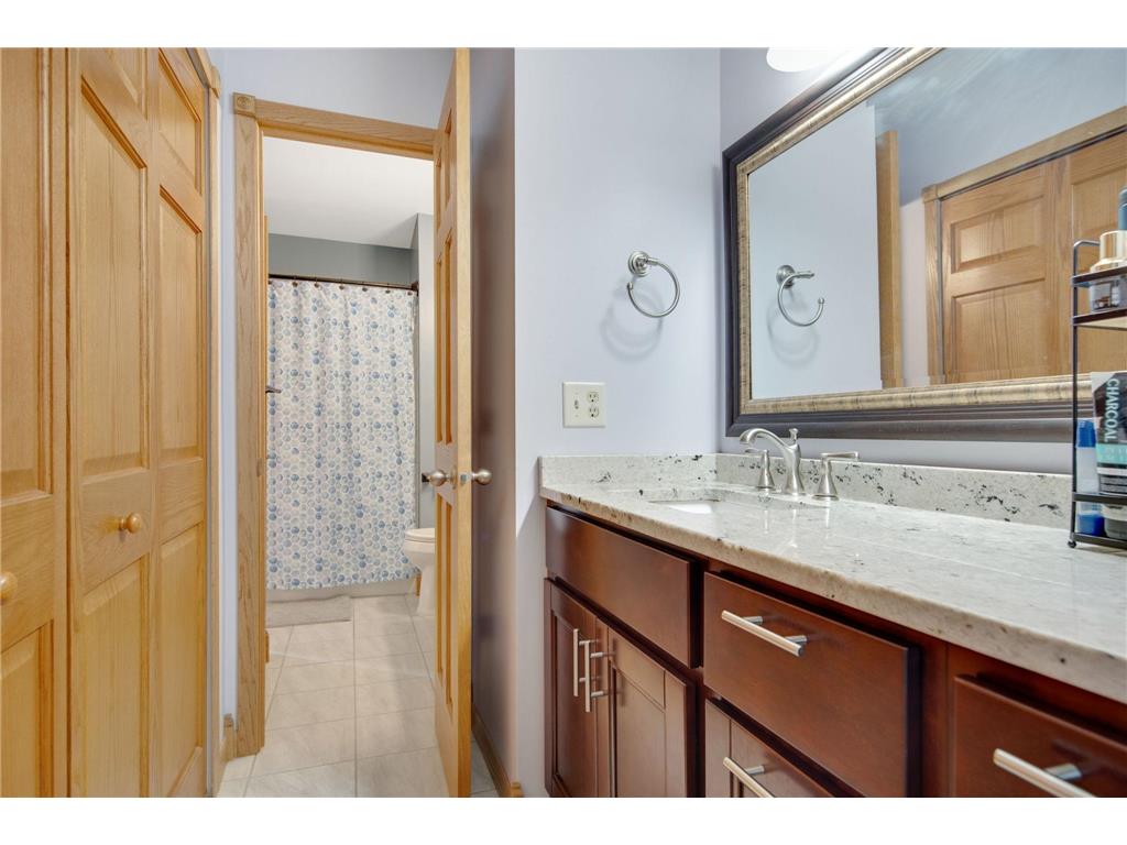 8775 Maplebrook Parkway N Brooklyn Park MN 55445 7009505 image32