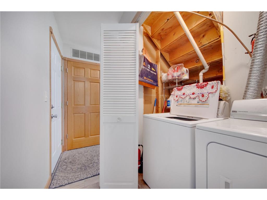 8775 Maplebrook Parkway N Brooklyn Park MN 55445 7009505 image8