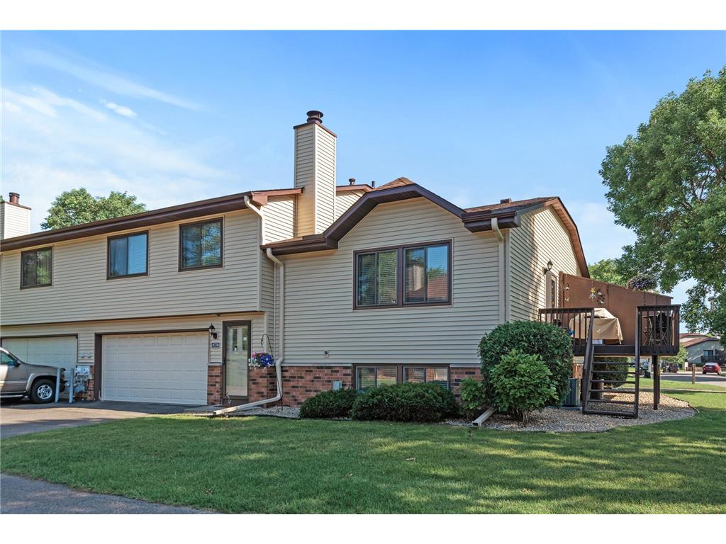 8776 N Maplebrook Circle Brooklyn Park MN 55445 6409247 image1